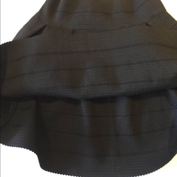 H&M skirt with side zipper in excellent condition - Picture 5 of 5